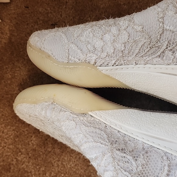 Stella McCartney Embroidered Limited Edition Luxury Sneakers - Picture 15 of 16